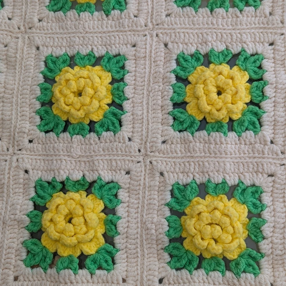 Vintage Handmade Blanket, Yellow Crochet Daffodil Granny Square Blanket, Throw - Picture 3 of 12